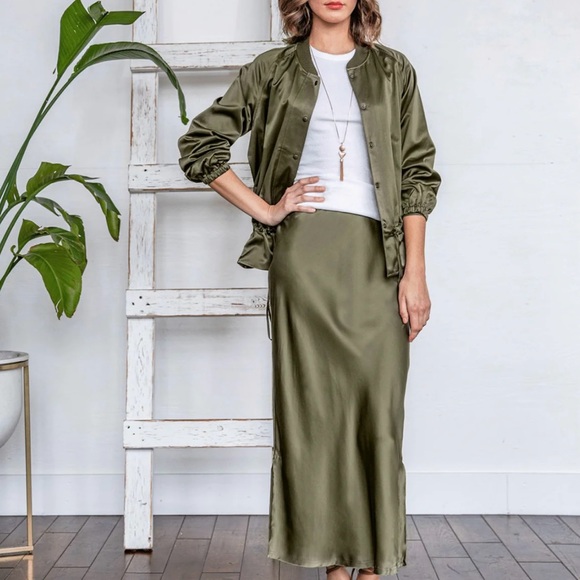 Go Silk Bomber jacket. NWOT. Small. - Picture 6 of 6